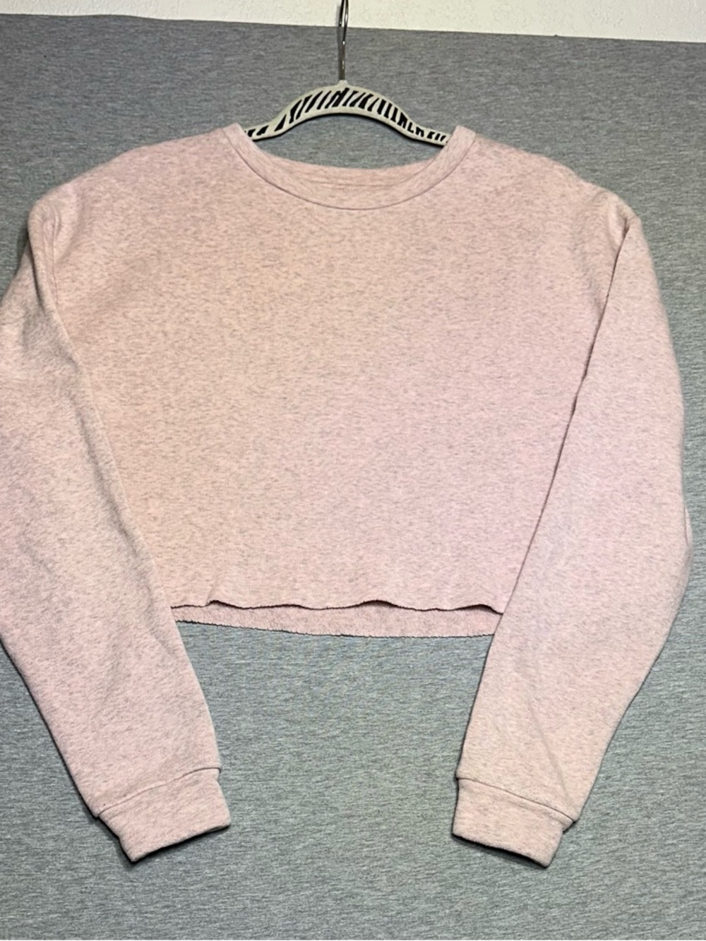 Topshop Light Pink Cropped Crewneck Sweatshirt rough hemline casual athleisure